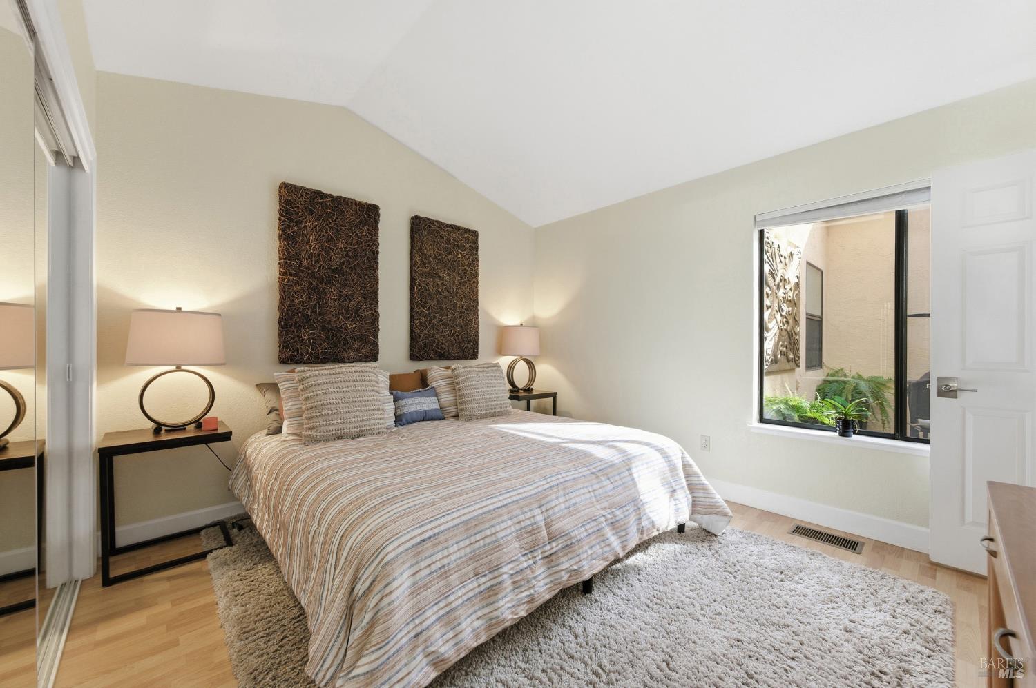 Detail Gallery Image 22 of 40 For 77 Fountain Grove Cir, Napa,  CA 94558 - 2 Beds | 2 Baths