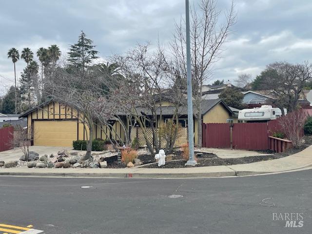 Detail Gallery Image 2 of 5 For 900 Seascape Cir, Rodeo,  CA 94572 - 4 Beds | 2 Baths