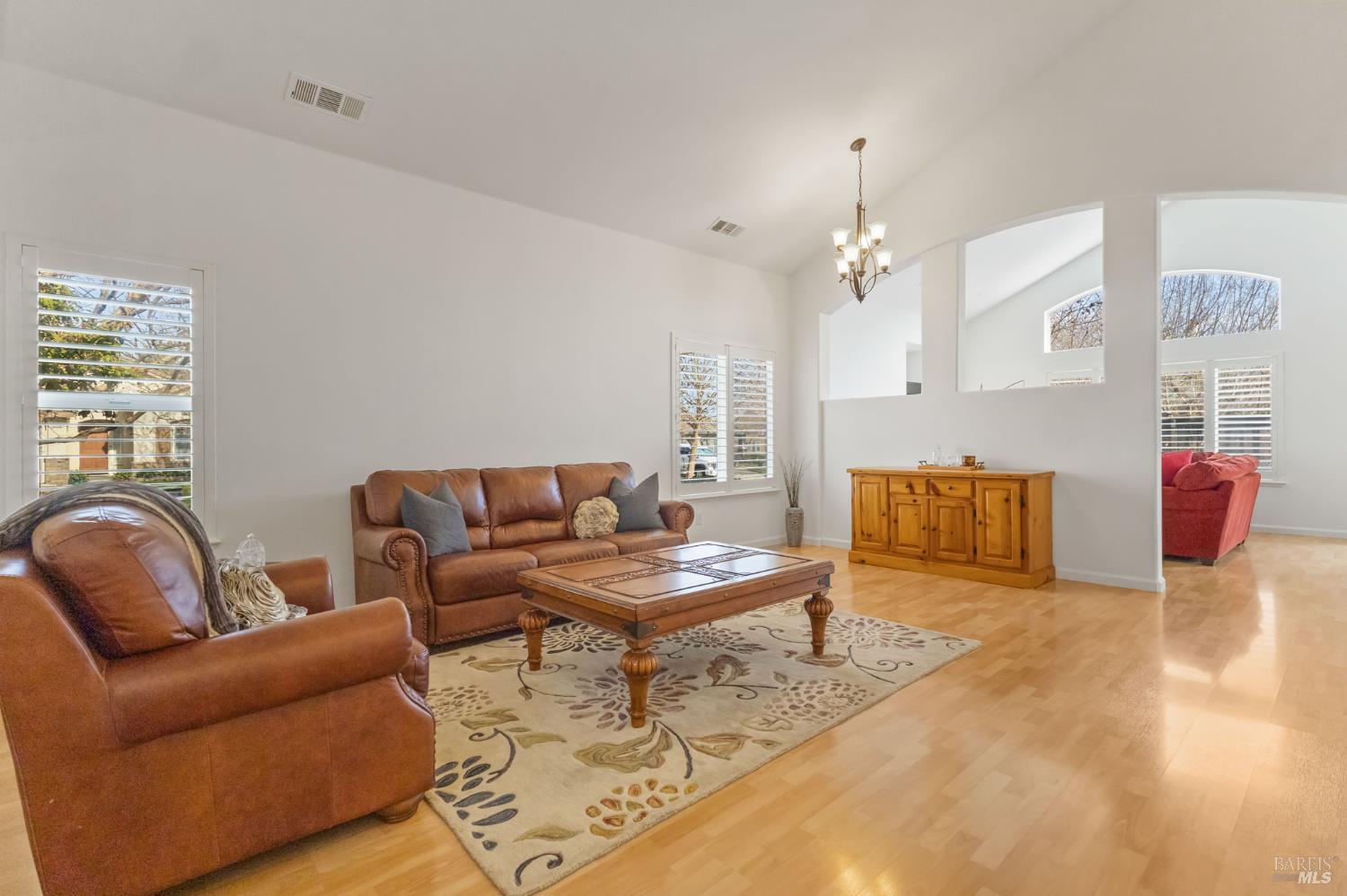 Detail Gallery Image 13 of 58 For 562 Citadel Ct, Fairfield,  CA 94534 - 4 Beds | 3 Baths