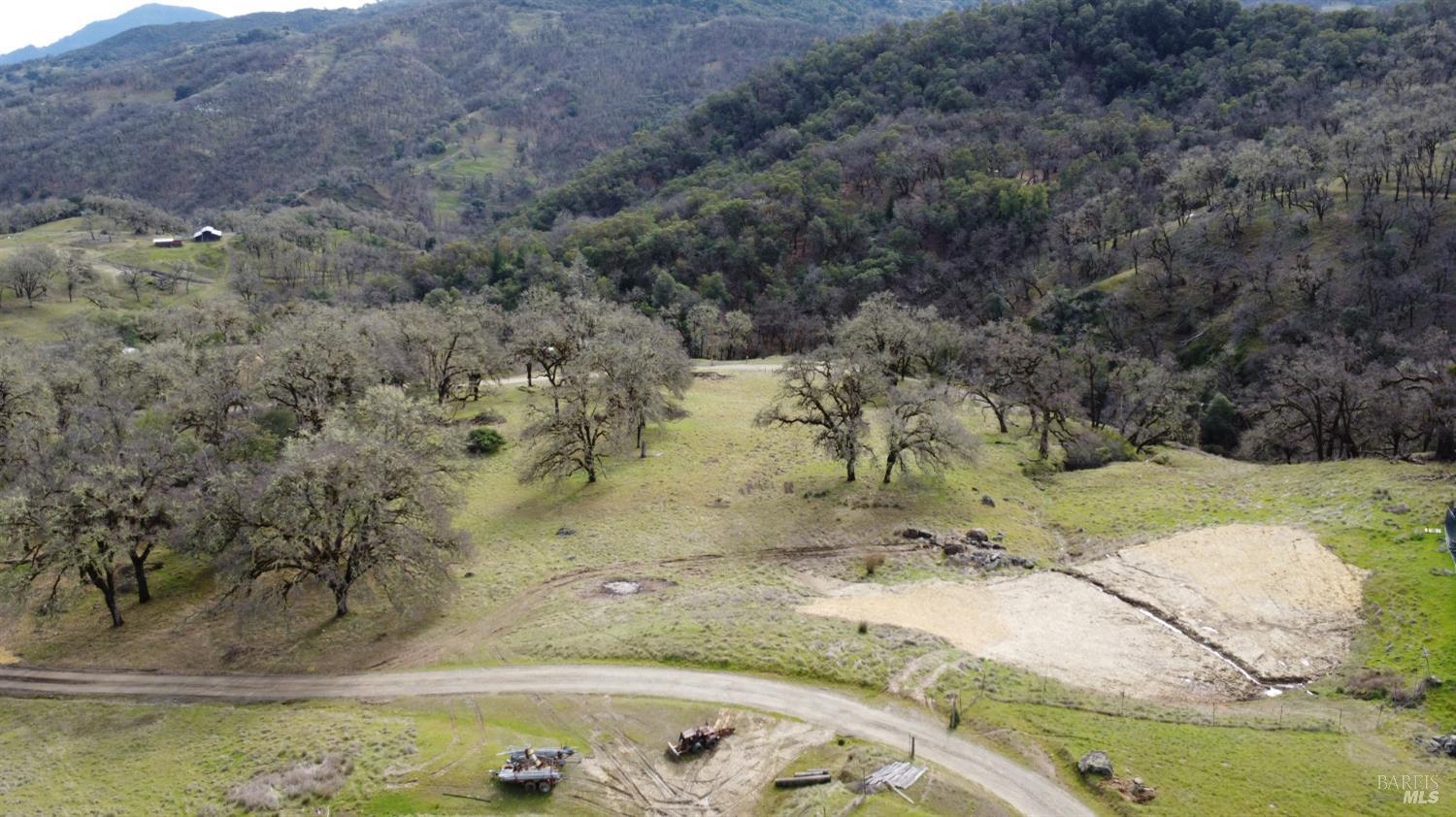 Detail Gallery Image 11 of 48 For 4411 Moose Rd, Ukiah,  CA 95482 - 2 Beds | 0/1 Baths