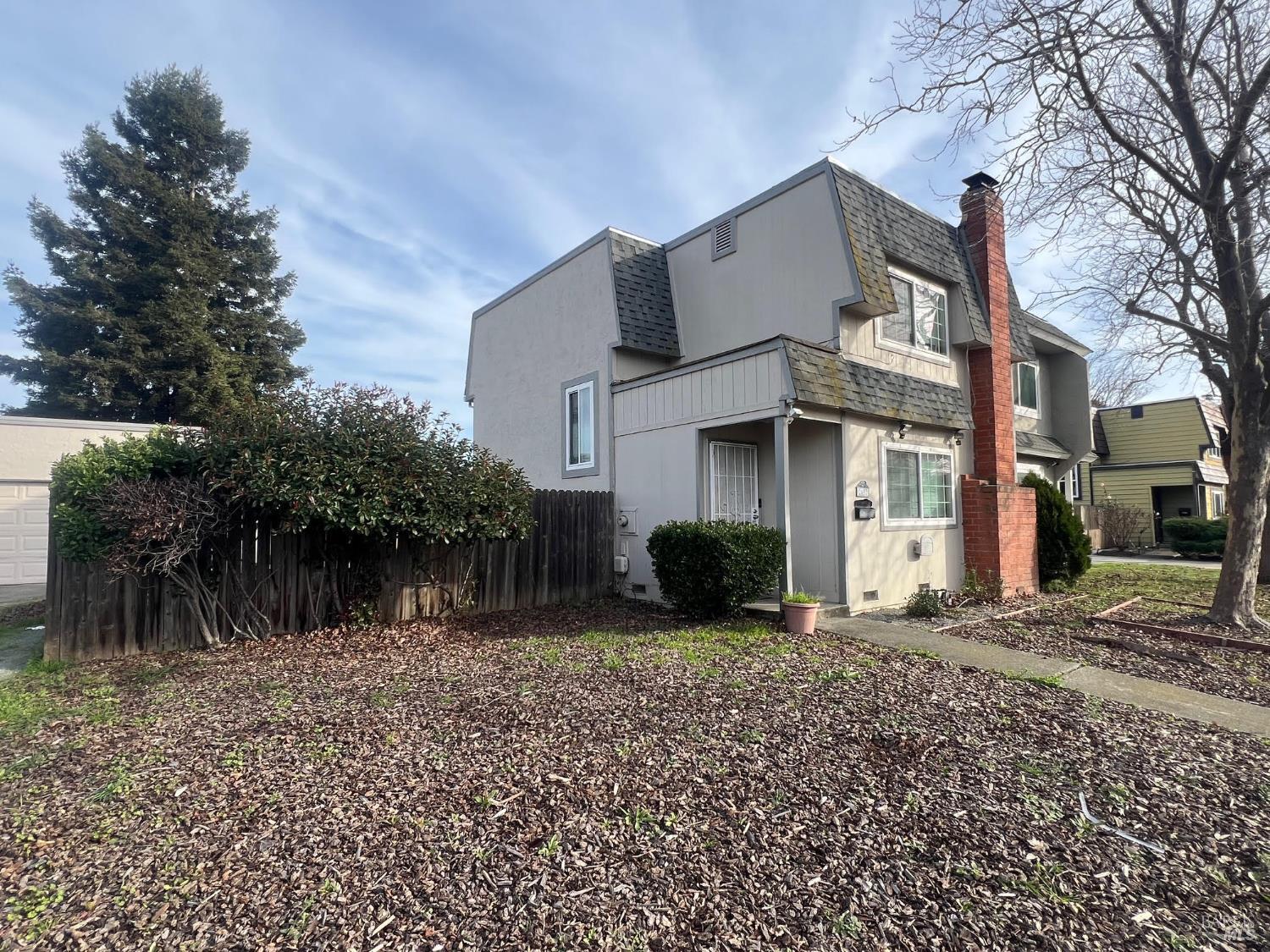 Detail Gallery Image 2 of 15 For 2532 Beaufort Ct, Fairfield,  CA 94533 - 3 Beds | 1/1 Baths