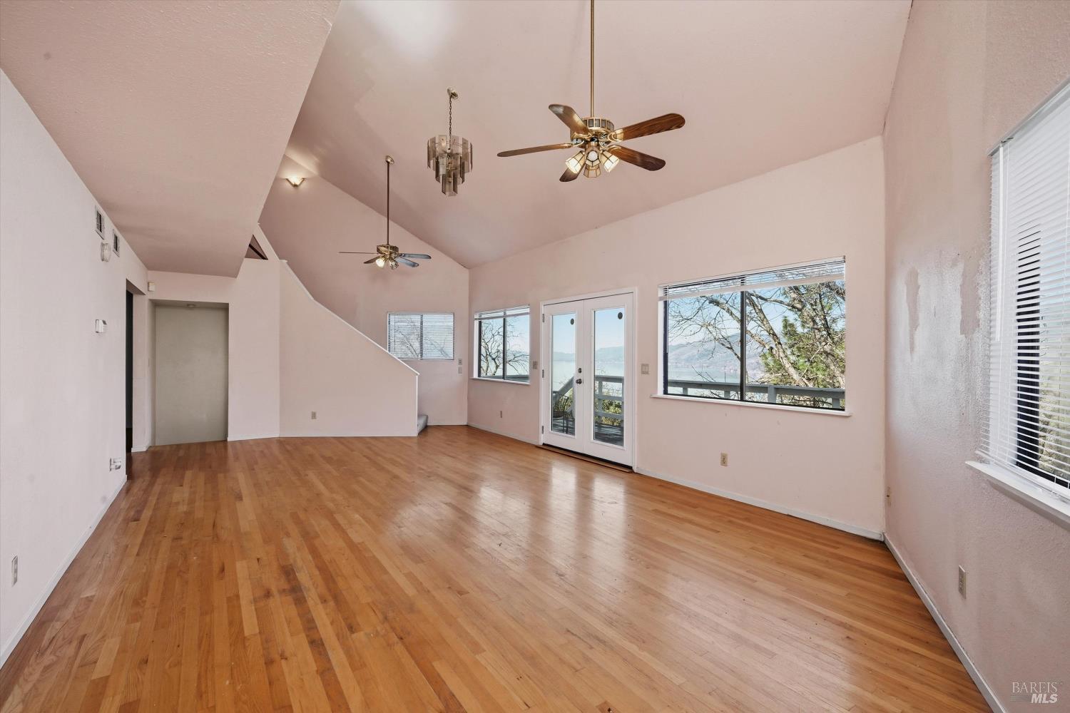 Detail Gallery Image 14 of 48 For 6963 Panoramic Dr, Lucerne,  CA 95458 - 3 Beds | 3 Baths