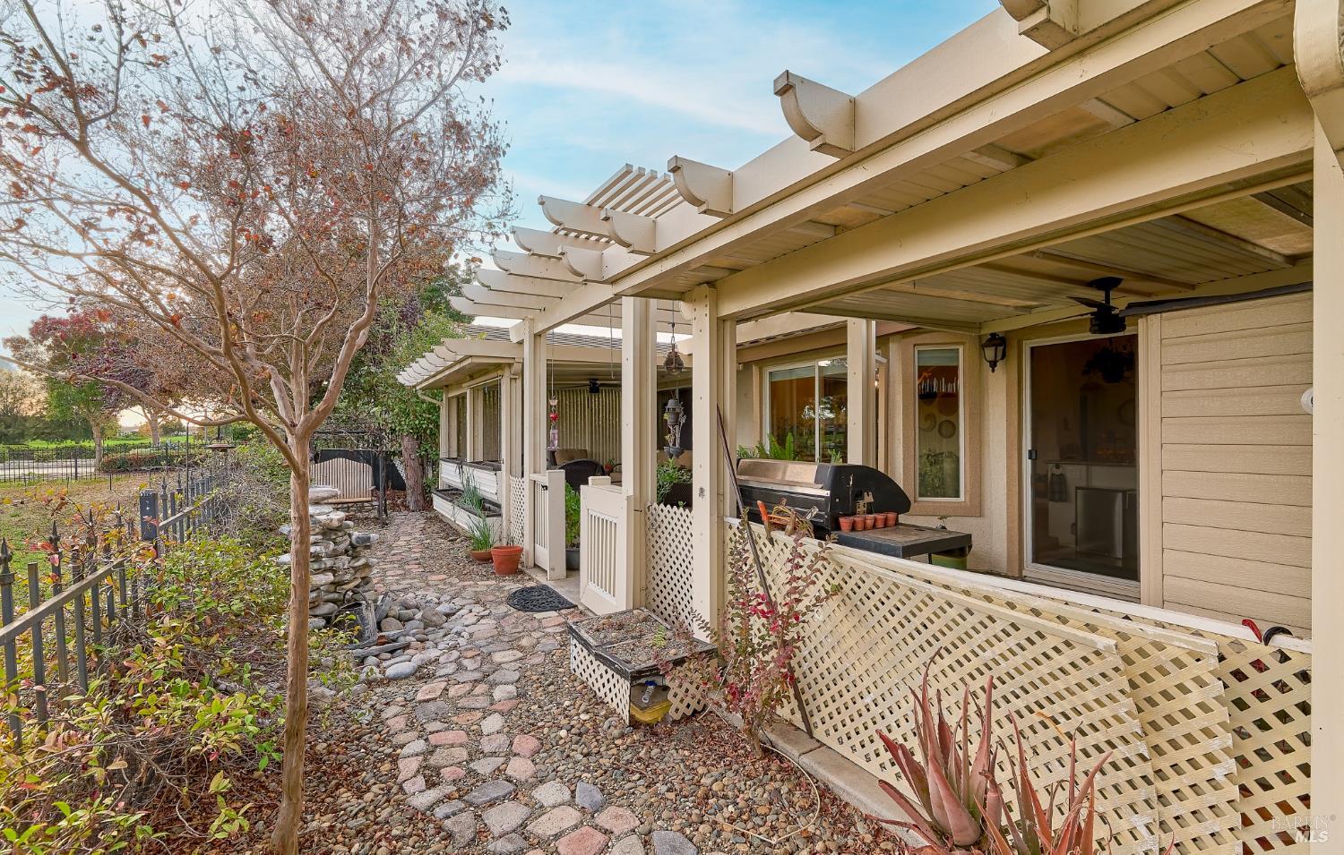 Detail Gallery Image 25 of 31 For 402 Riverwood Ln, Rio Vista,  CA 94571 - 2 Beds | 2 Baths