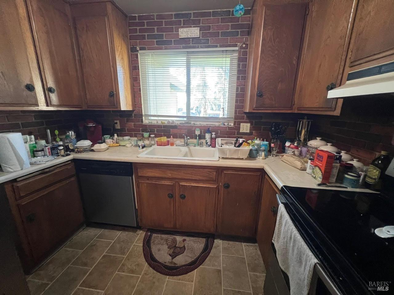 Detail Gallery Image 5 of 16 For 1850 San Juan St, Fairfield,  CA 94533 - 3 Beds | 2 Baths