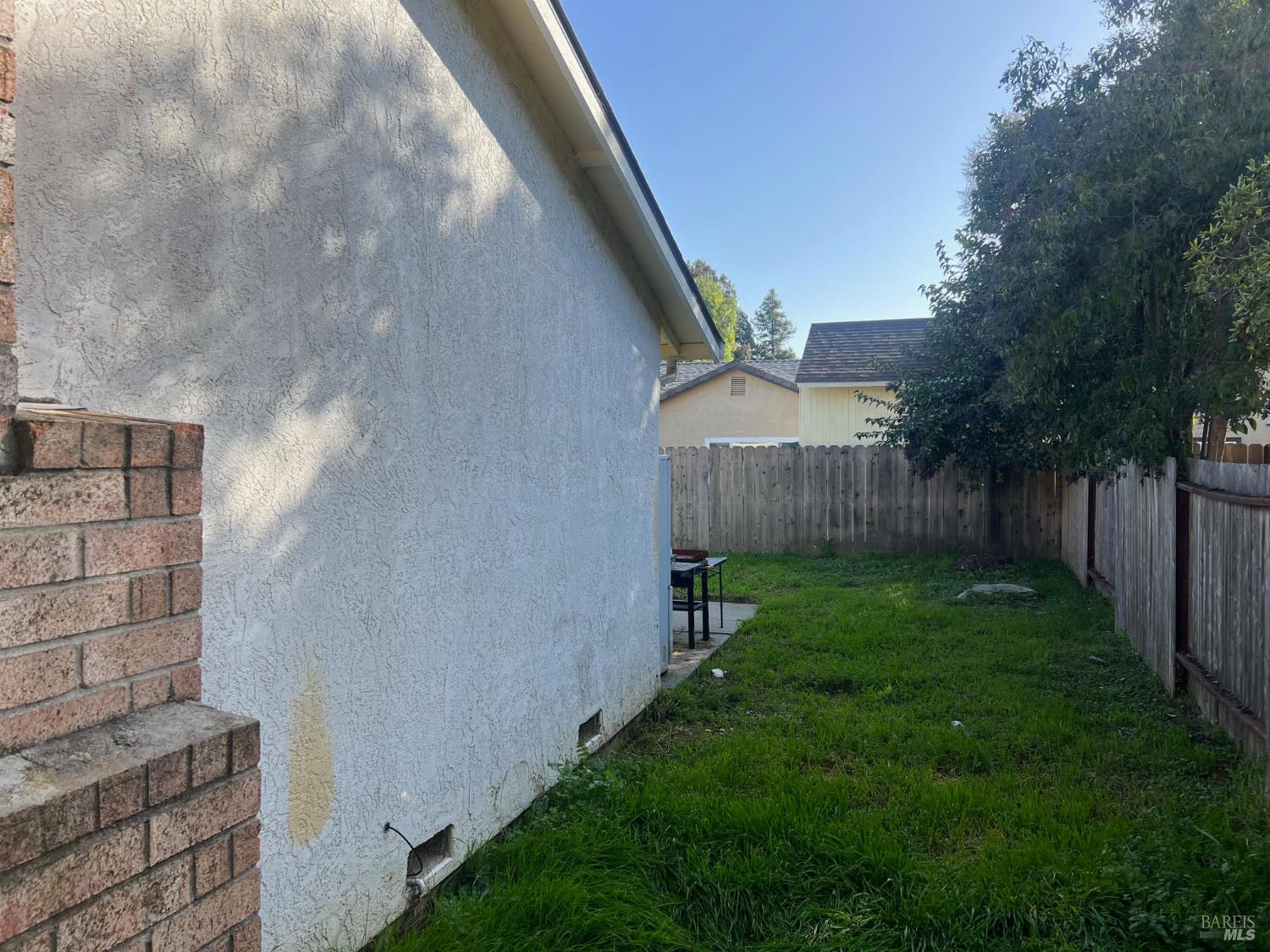 Detail Gallery Image 4 of 5 For 523 Blue Wing Dr, Suisun City,  CA 94585 - 3 Beds | 2 Baths