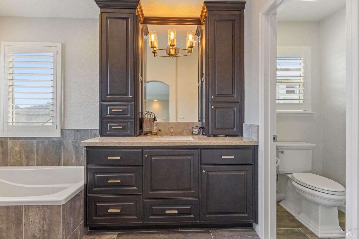 Detail Gallery Image 37 of 58 For 562 Citadel Ct, Fairfield,  CA 94534 - 4 Beds | 3 Baths