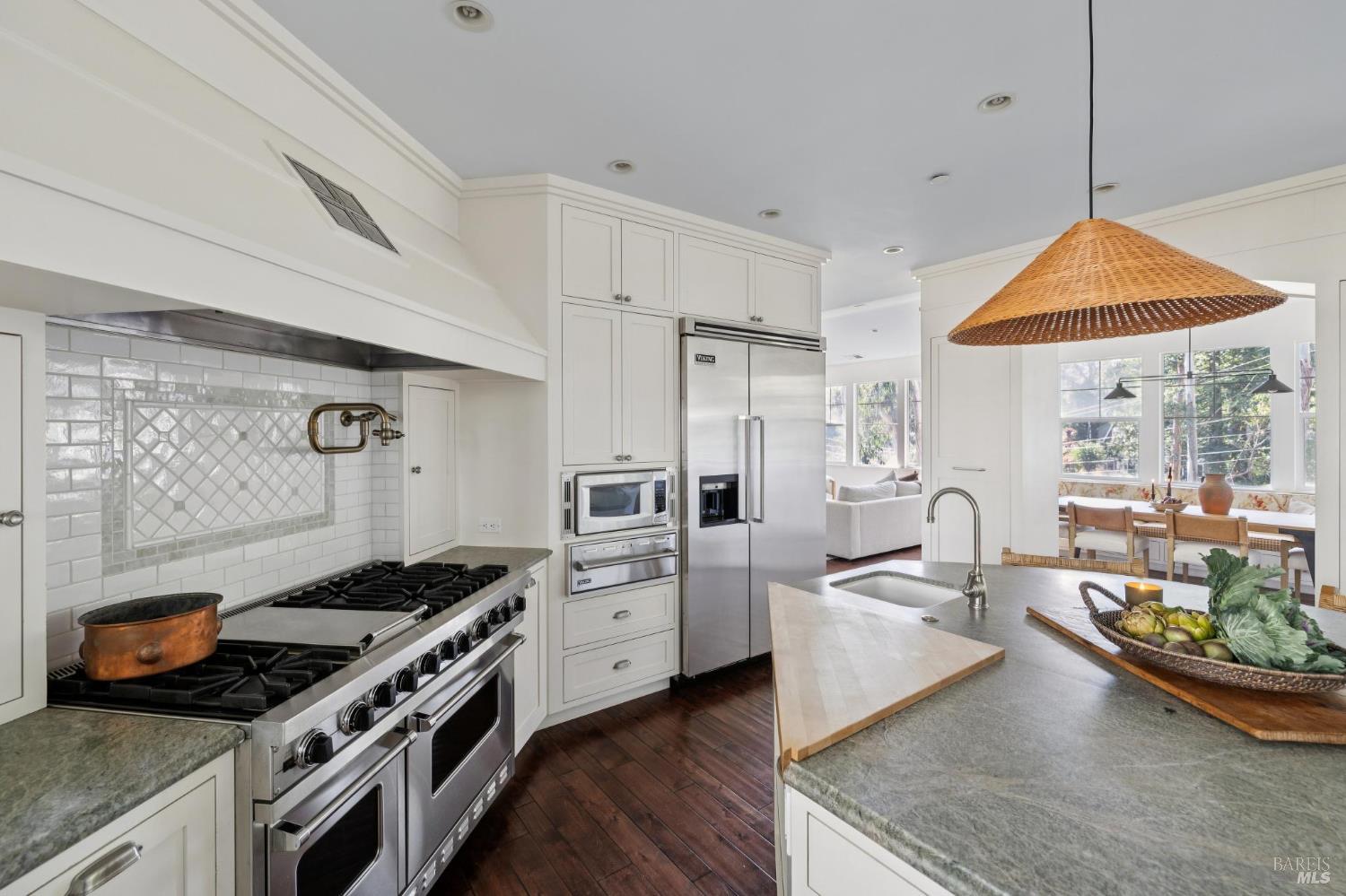Detail Gallery Image 21 of 68 For 529 Alta Way, Mill Valley,  CA 94941 - 4 Beds | 2/1 Baths