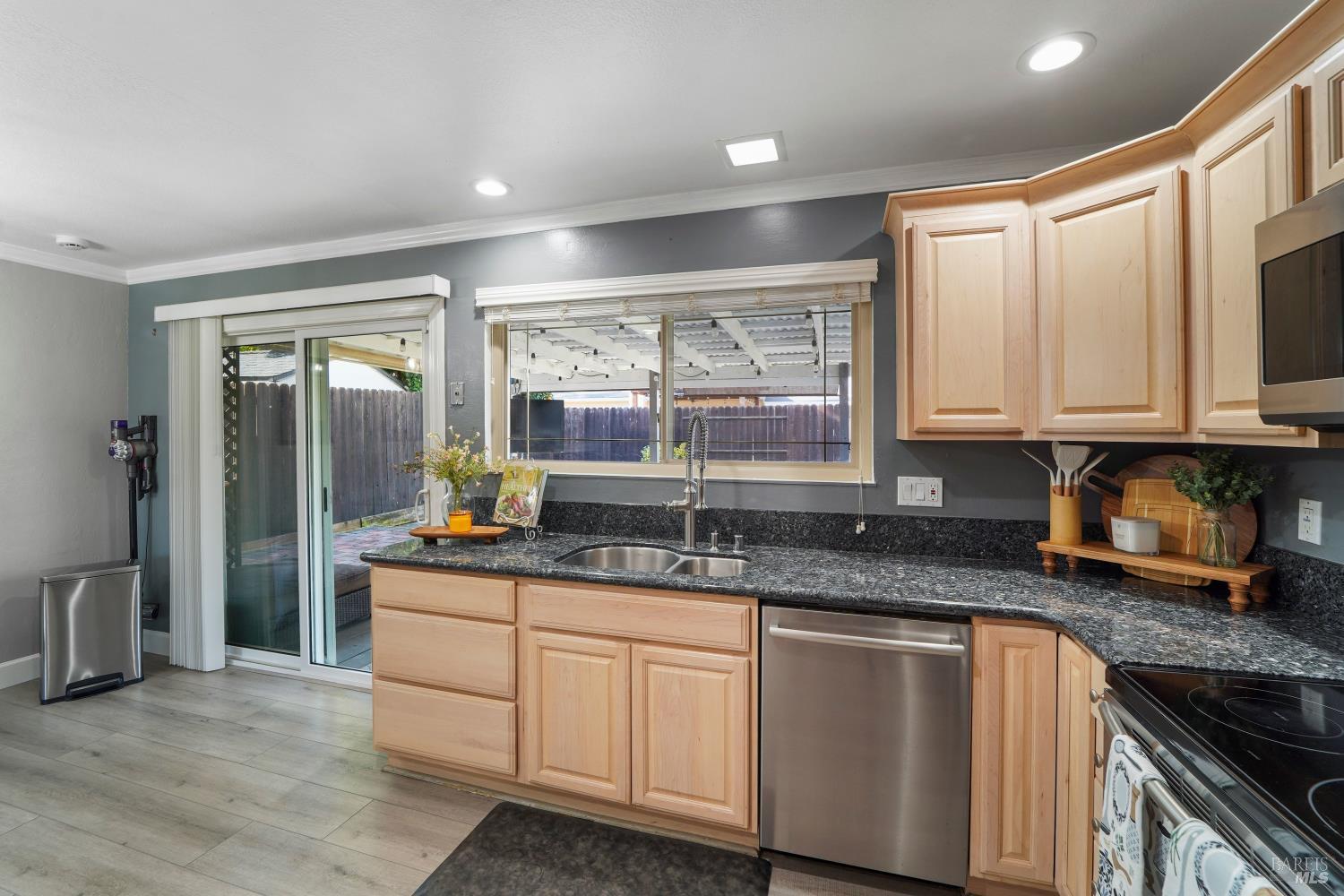 Detail Gallery Image 16 of 37 For 113 Richard Pl, Vacaville,  CA 95687 - 3 Beds | 2 Baths