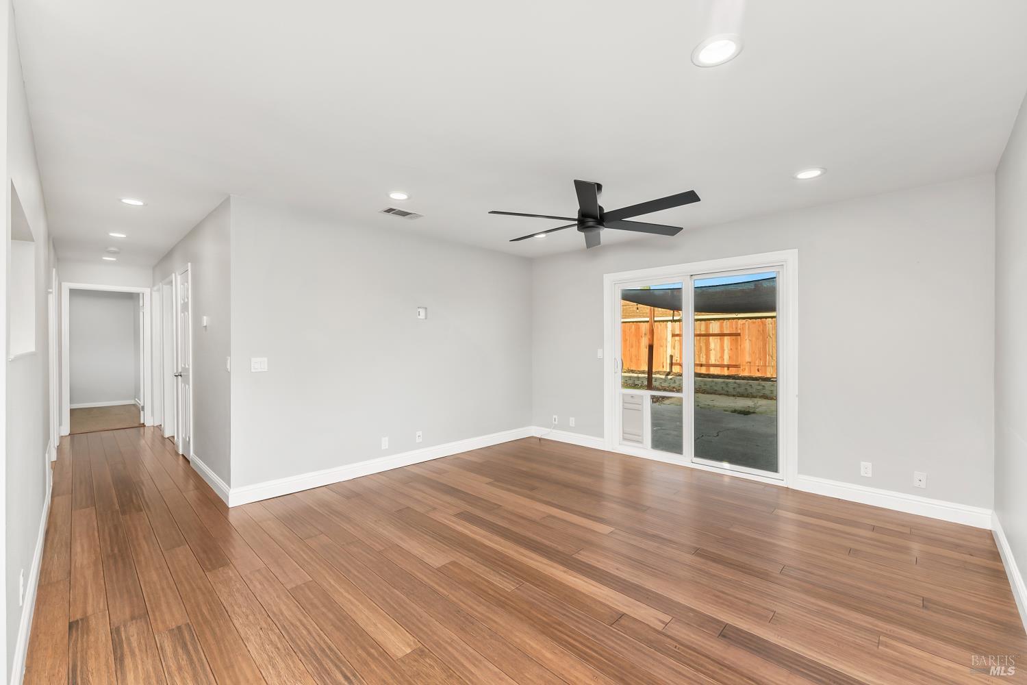 Detail Gallery Image 22 of 40 For 255 Bowline Dr, Vacaville,  CA 95687 - 3 Beds | 1 Baths