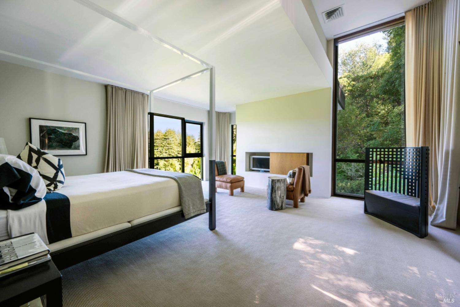 Detail Gallery Image 25 of 51 For 7596 Sonoma Mountain Rd, Glen Ellen,  CA 95442 - 7 Beds | 6/4 Baths