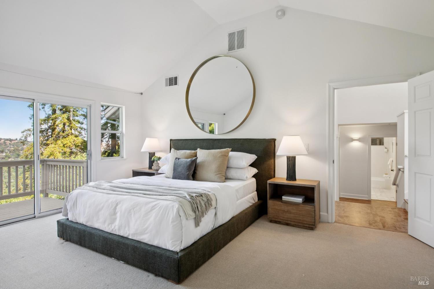 Detail Gallery Image 20 of 41 For 70 Madrone Park Cir, Mill Valley,  CA 94941 - 4 Beds | 2/1 Baths