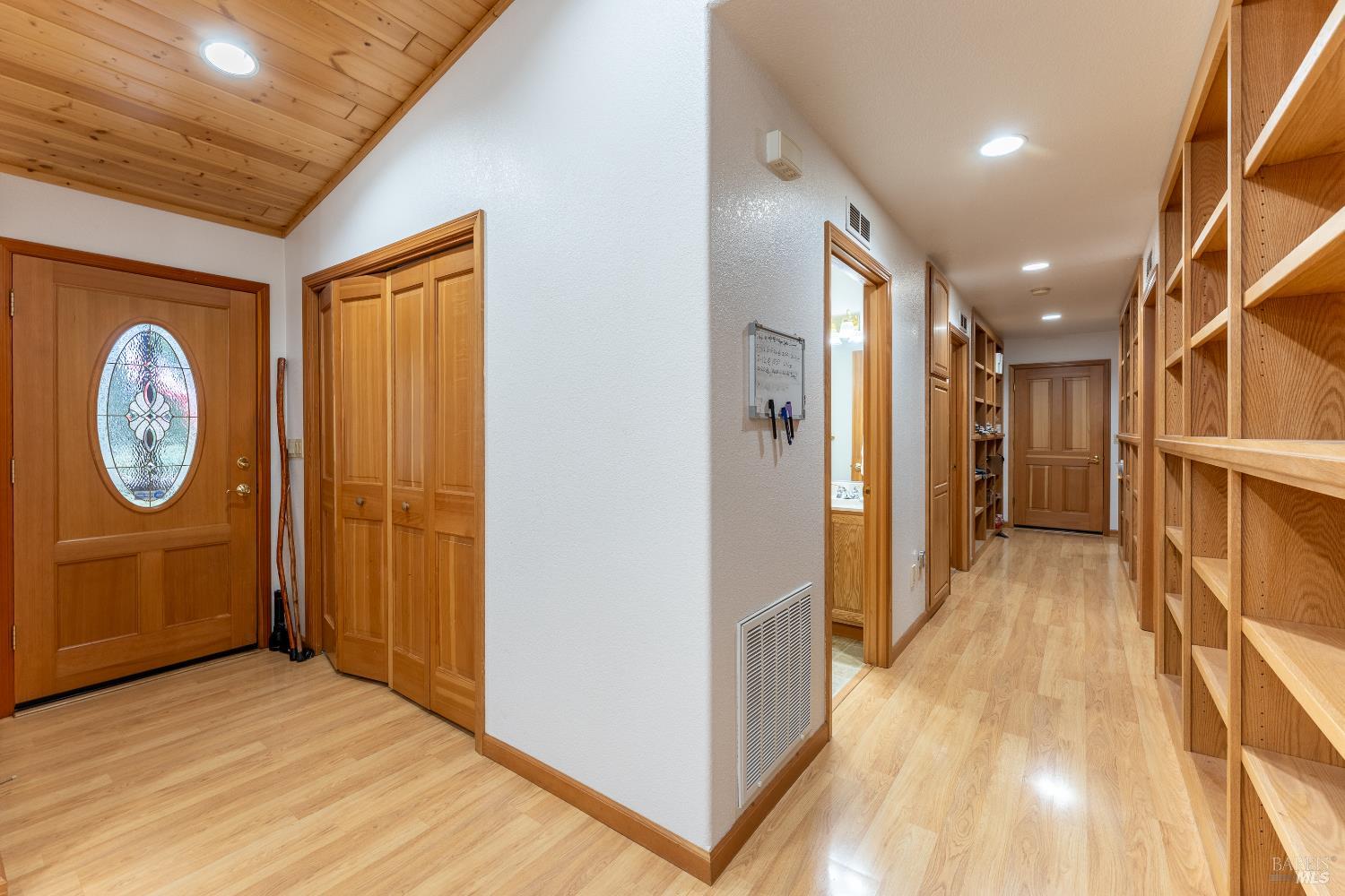 Detail Gallery Image 4 of 31 For 4862 Blue Lake Rd, Willits,  CA 95490 - 3 Beds | 2 Baths