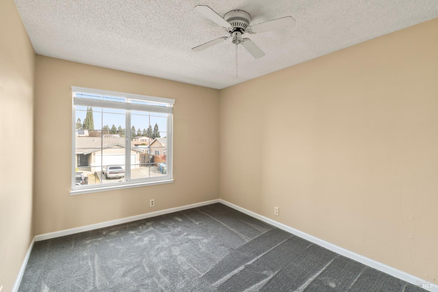 Detail Gallery Image 34 of 50 For 160 Bristol Dr, Vacaville,  CA 95687 - 4 Beds | 2/1 Baths