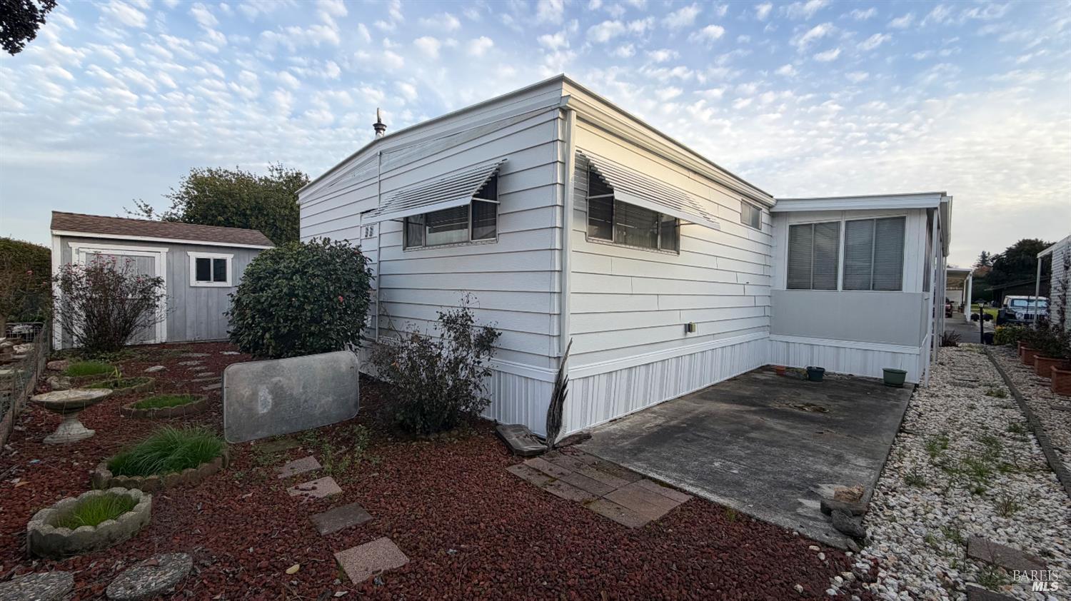 Detail Gallery Image 2 of 48 For 145 Stratford Way, Santa Rosa,  CA 95401 - 2 Beds | 2 Baths