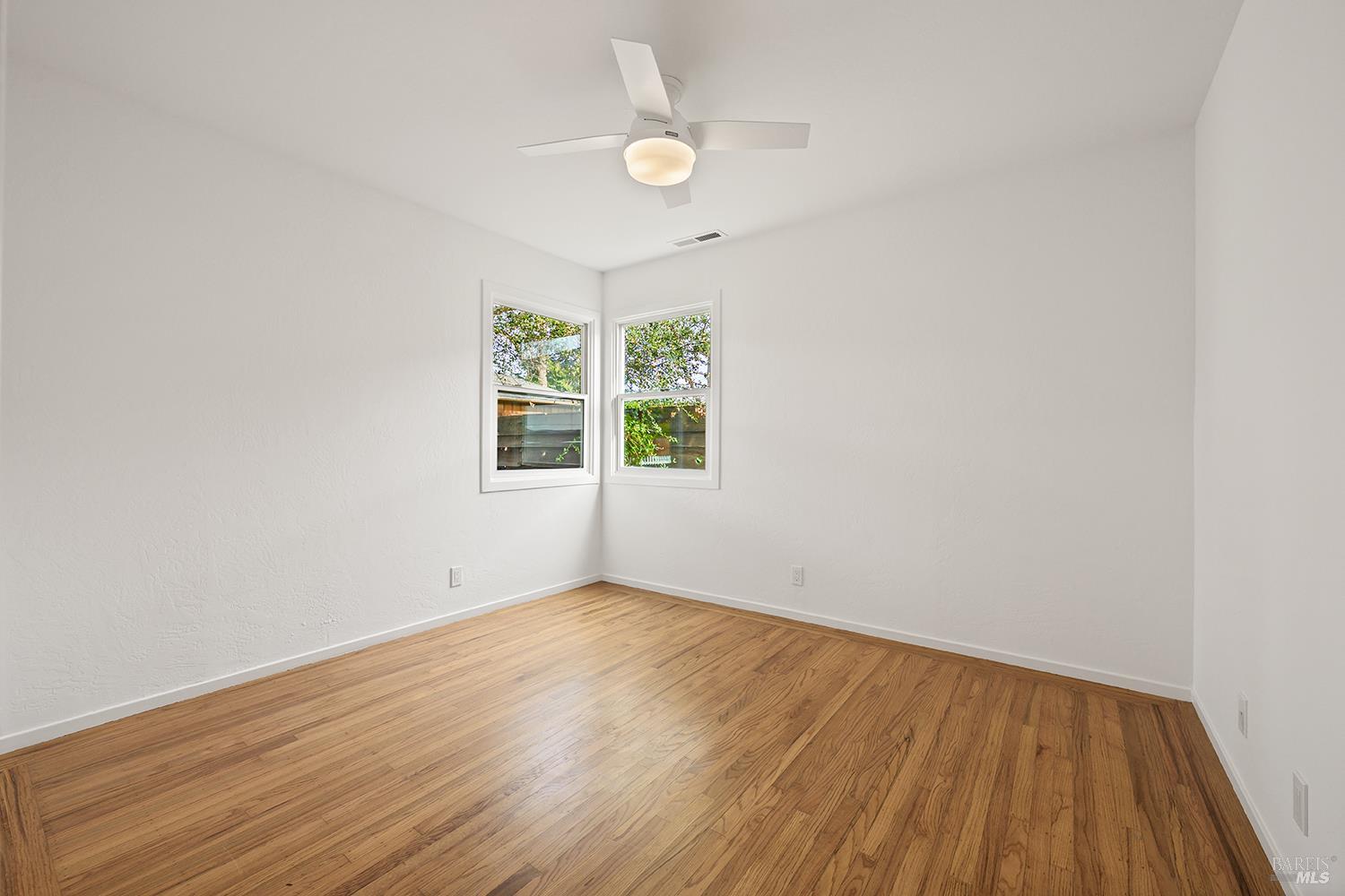 Detail Gallery Image 10 of 24 For 3119 Magowan Dr, Santa Rosa,  CA 95405 - 3 Beds | 1 Baths