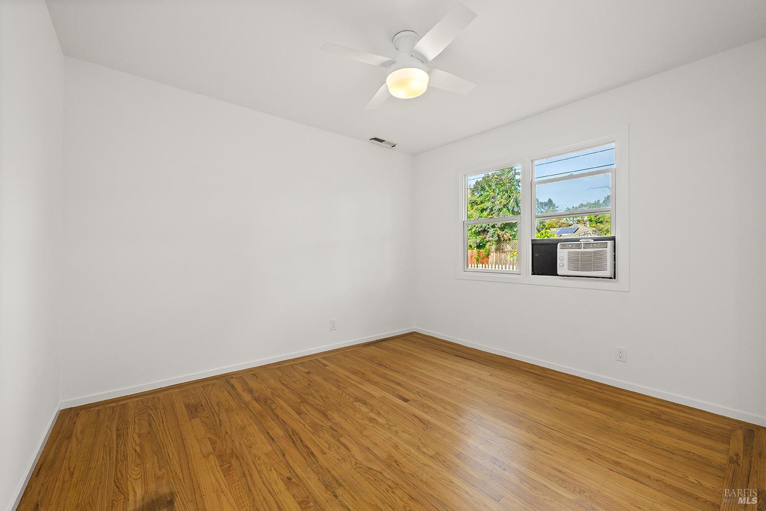 Detail Gallery Image 7 of 24 For 3119 Magowan Dr, Santa Rosa,  CA 95405 - 3 Beds | 1 Baths