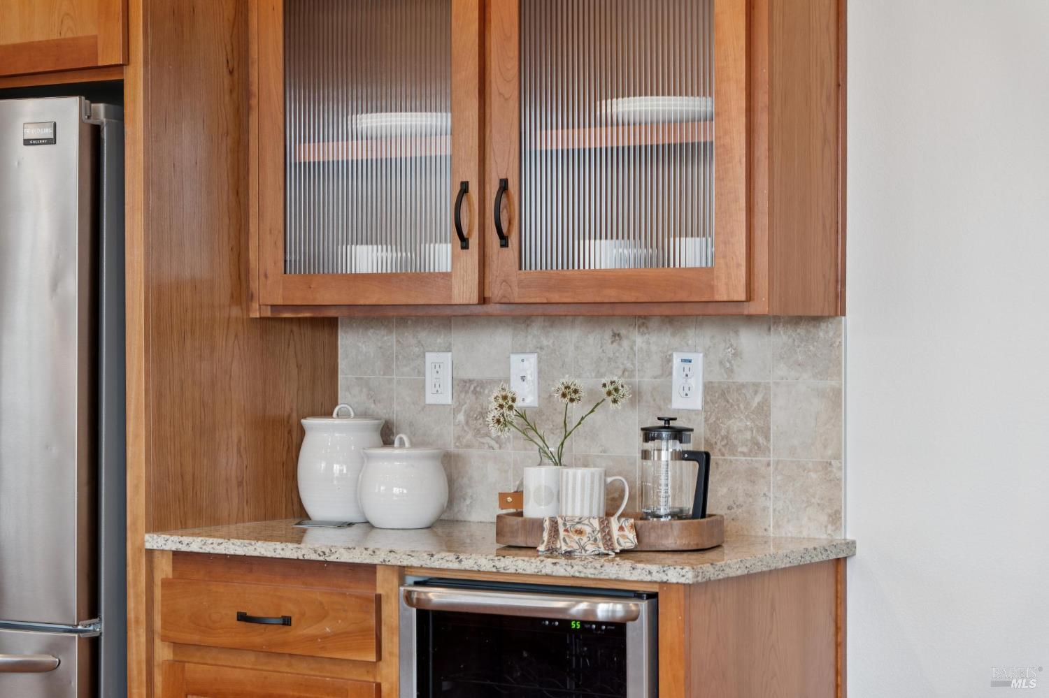 Detail Gallery Image 23 of 83 For 5677 Eastlake Dr, Santa Rosa,  CA 95409 - 5 Beds | 4 Baths