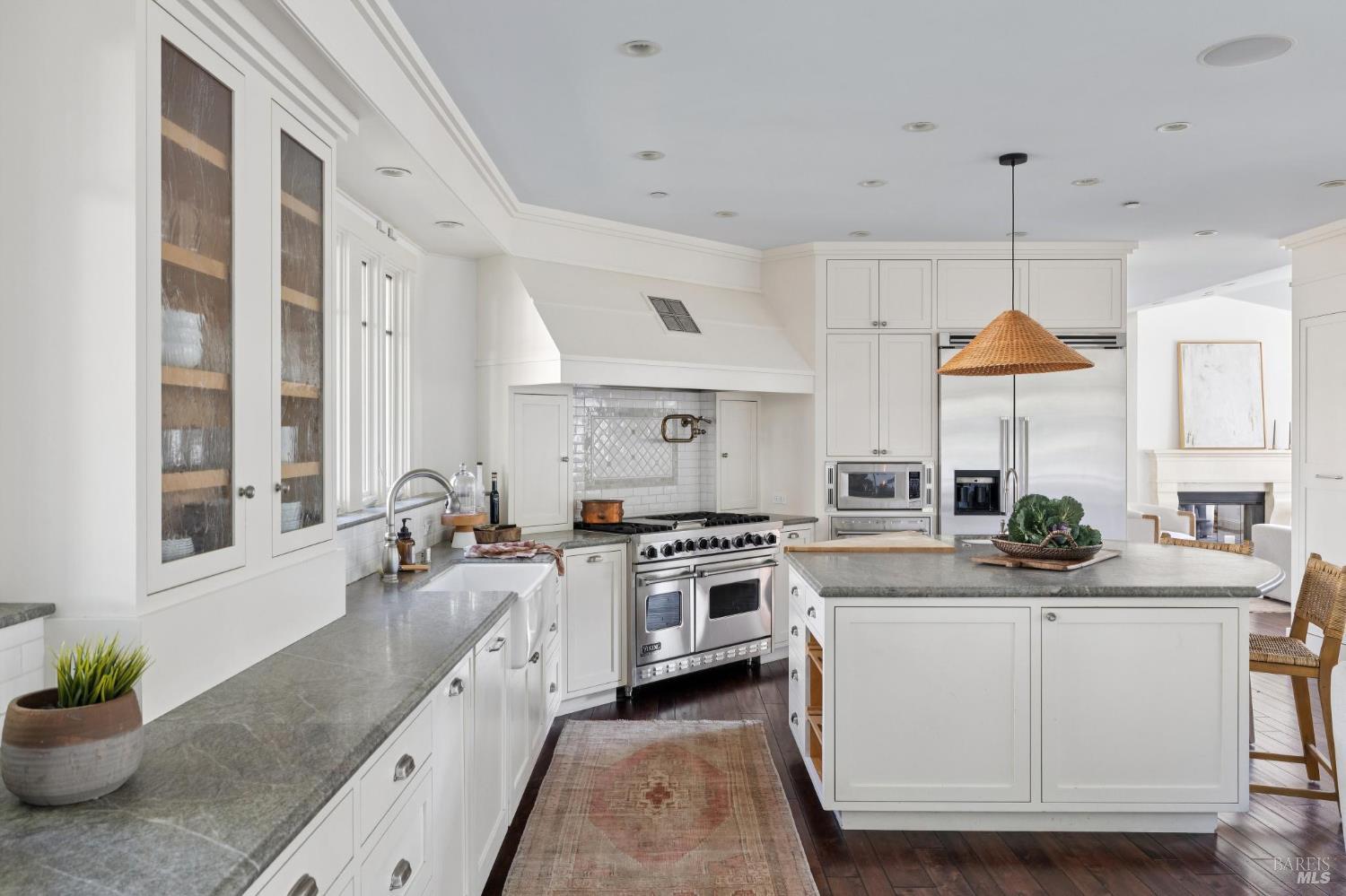 Detail Gallery Image 18 of 68 For 529 Alta Way, Mill Valley,  CA 94941 - 4 Beds | 2/1 Baths