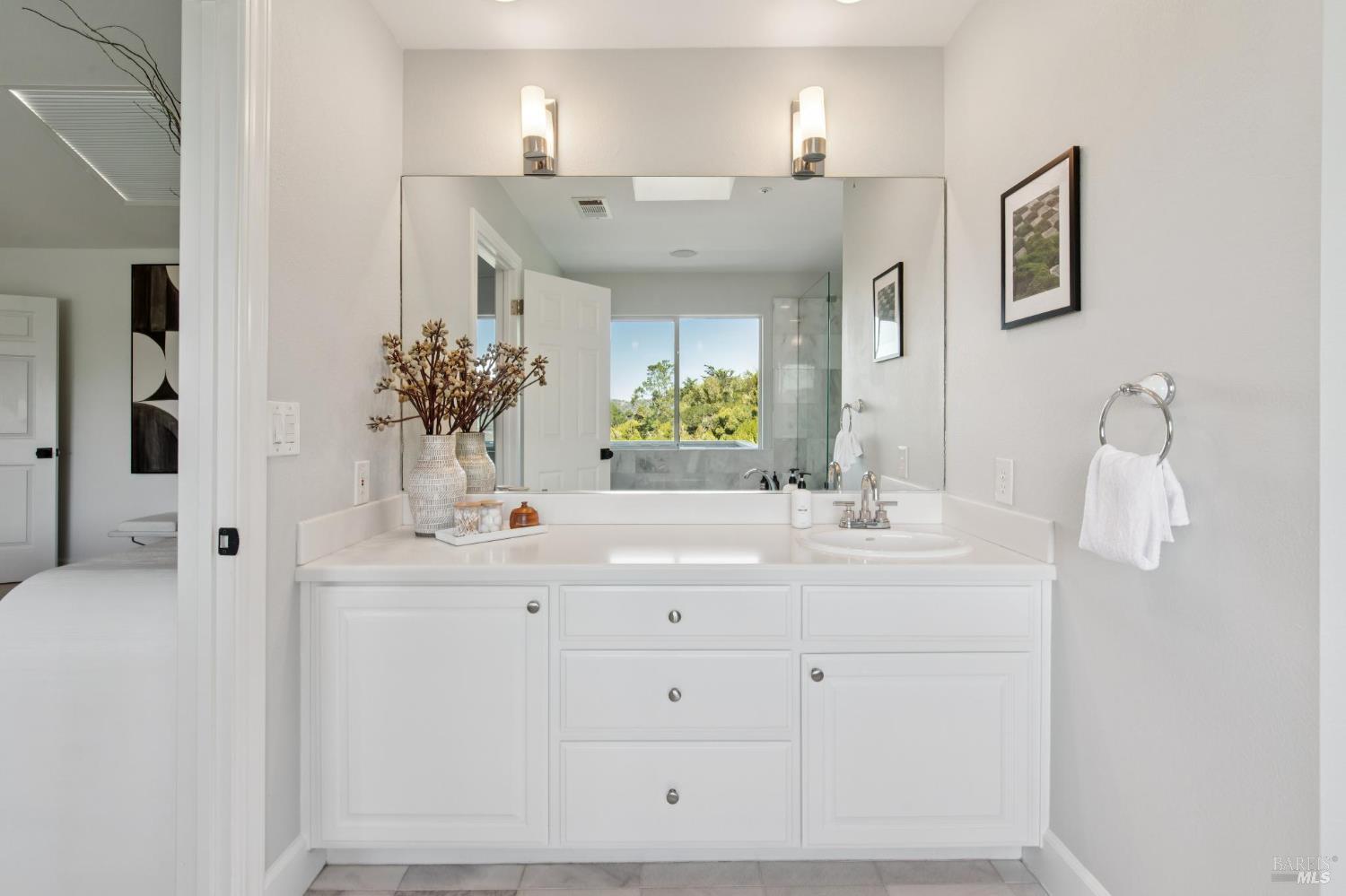 Detail Gallery Image 25 of 41 For 70 Madrone Park Cir, Mill Valley,  CA 94941 - 4 Beds | 2/1 Baths