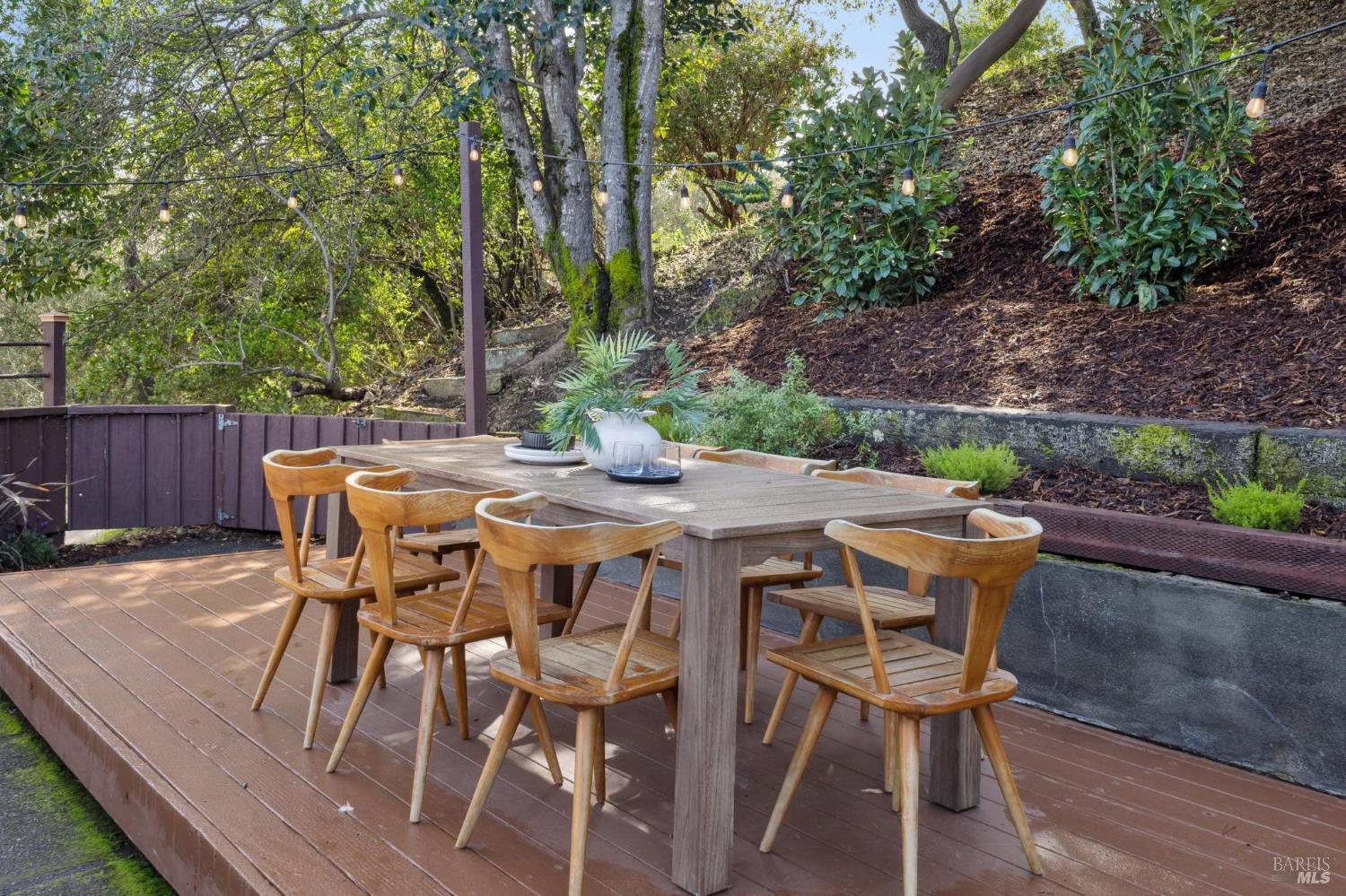 Detail Gallery Image 26 of 67 For 81 Rose St, San Rafael,  CA 94901 - 5 Beds | 3 Baths