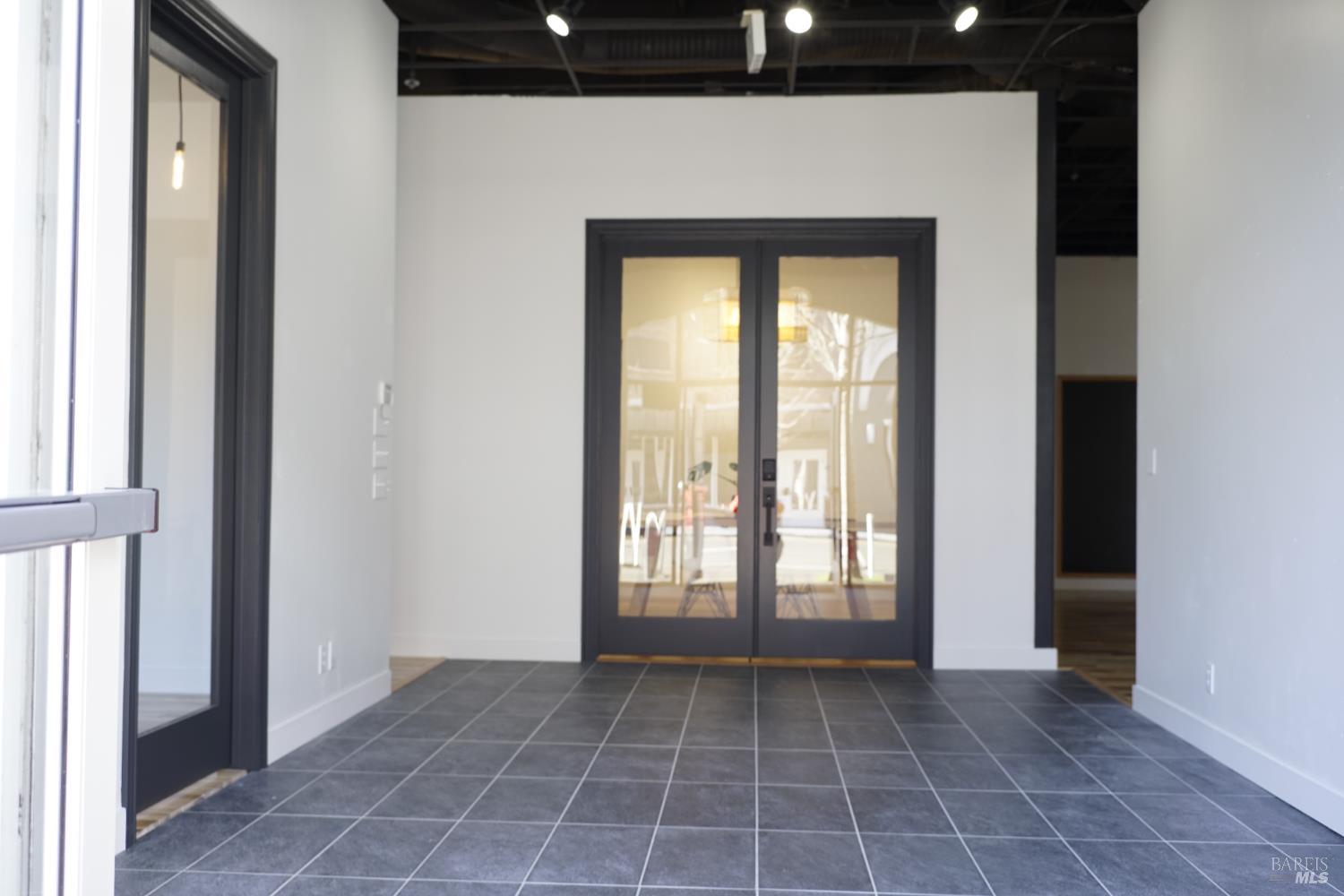 Detail Gallery Image 2 of 16 For 401 Mendocino Ave, Santa Rosa,  CA 95401 - – Beds | – Baths