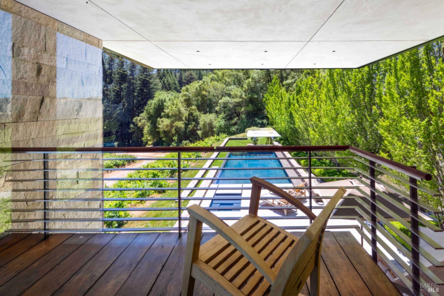 Detail Gallery Image 22 of 51 For 7596 Sonoma Mountain Rd, Glen Ellen,  CA 95442 - 7 Beds | 6/4 Baths