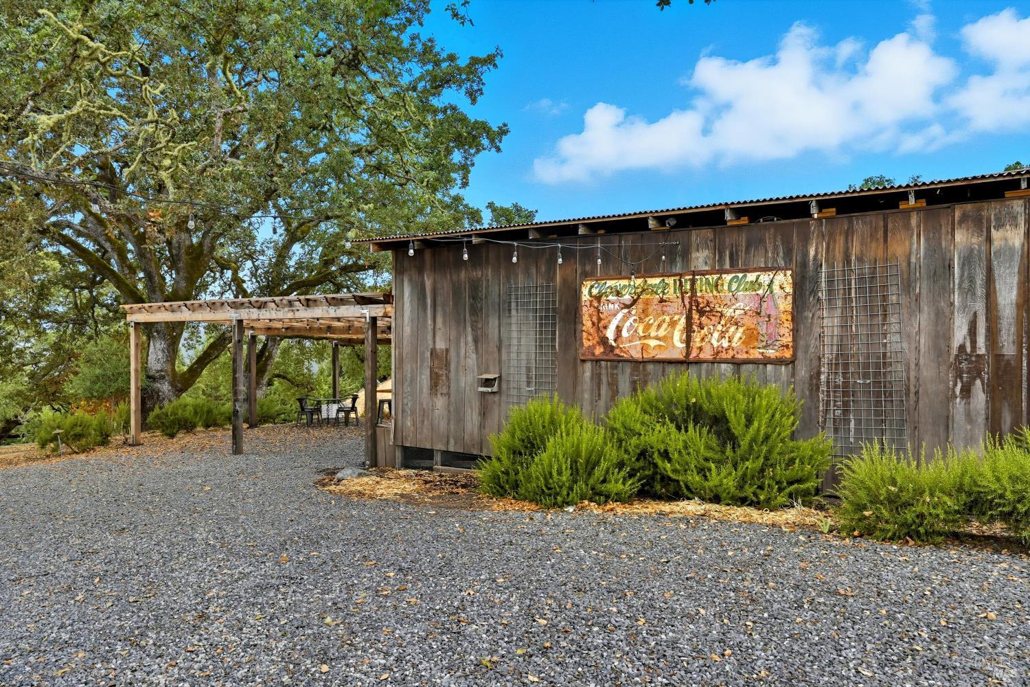 Detail Gallery Image 45 of 64 For 31000 Pine Mountain Rd, Cloverdale,  CA 95425 - 3 Beds | 3 Baths