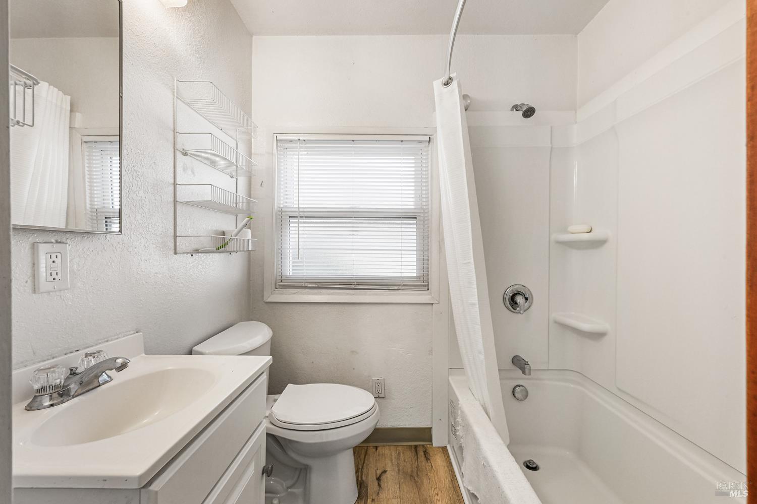 Detail Gallery Image 45 of 52 For 2003 Humboldt St, Santa Rosa,  CA 95404 - 2 Beds | 2 Baths