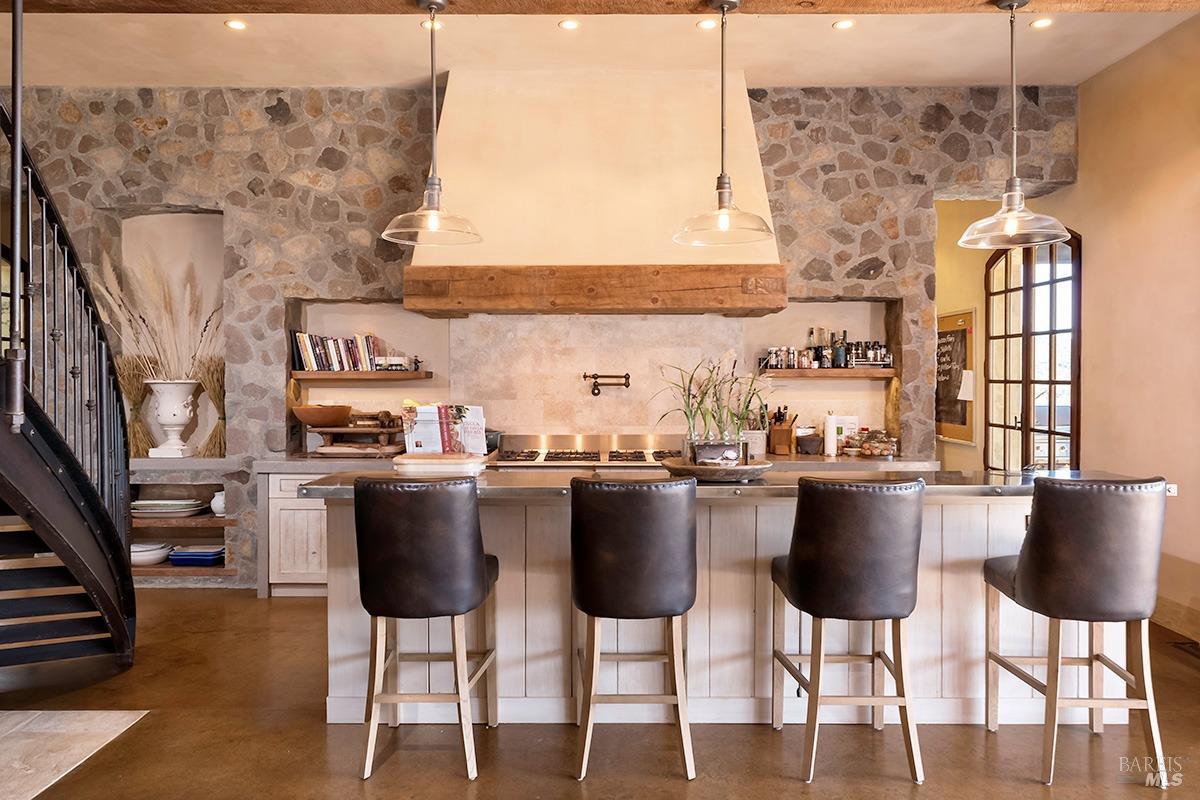 Detail Gallery Image 16 of 41 For 651 Wall Rd, Napa,  CA 94558 - 4 Beds | 5/2 Baths