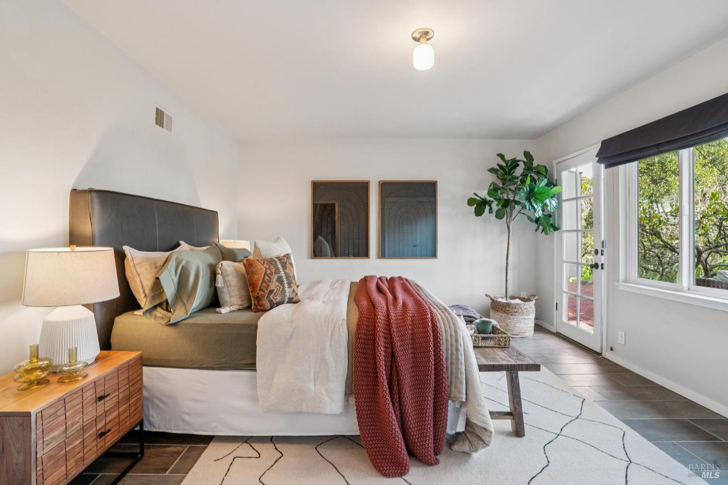 Detail Gallery Image 28 of 41 For 311 Edgewood Ave, Mill Valley,  CA 94941 - 3 Beds | 2 Baths