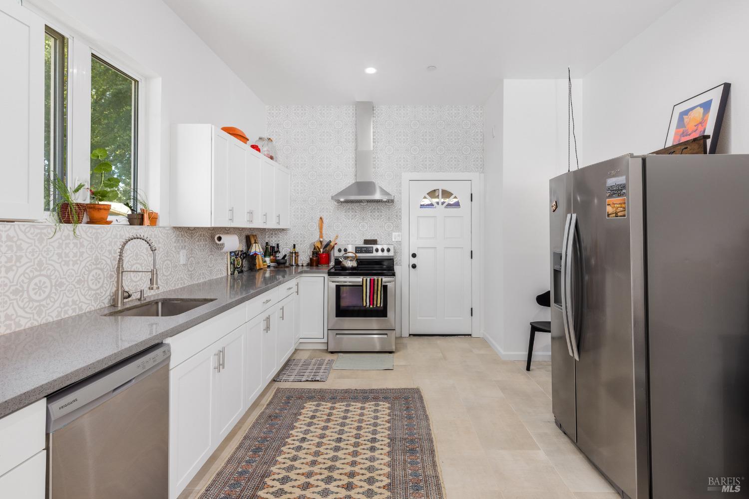 Detail Gallery Image 11 of 32 For 19322 Quigley Ln, Sonoma,  CA 95476 - 4 Beds | 3 Baths