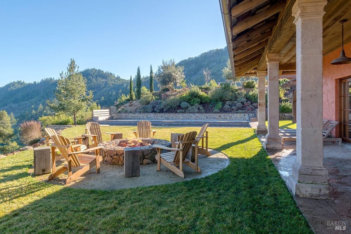 Detail Gallery Image 5 of 41 For 651 Wall Rd, Napa,  CA 94558 - 4 Beds | 5/2 Baths