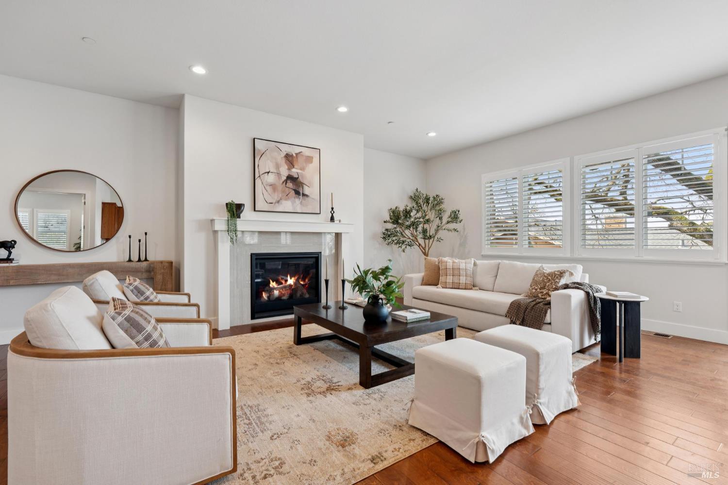 Detail Gallery Image 16 of 83 For 5677 Eastlake Dr, Santa Rosa,  CA 95409 - 5 Beds | 4 Baths