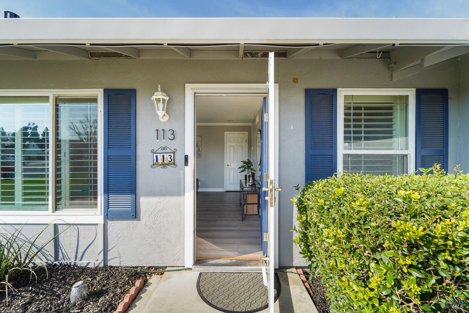 Detail Gallery Image 7 of 37 For 113 Richard Pl, Vacaville,  CA 95687 - 3 Beds | 2 Baths