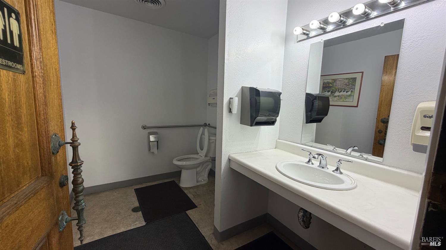 Detail Gallery Image 42 of 48 For 145 Stratford Way, Santa Rosa,  CA 95401 - 2 Beds | 2 Baths