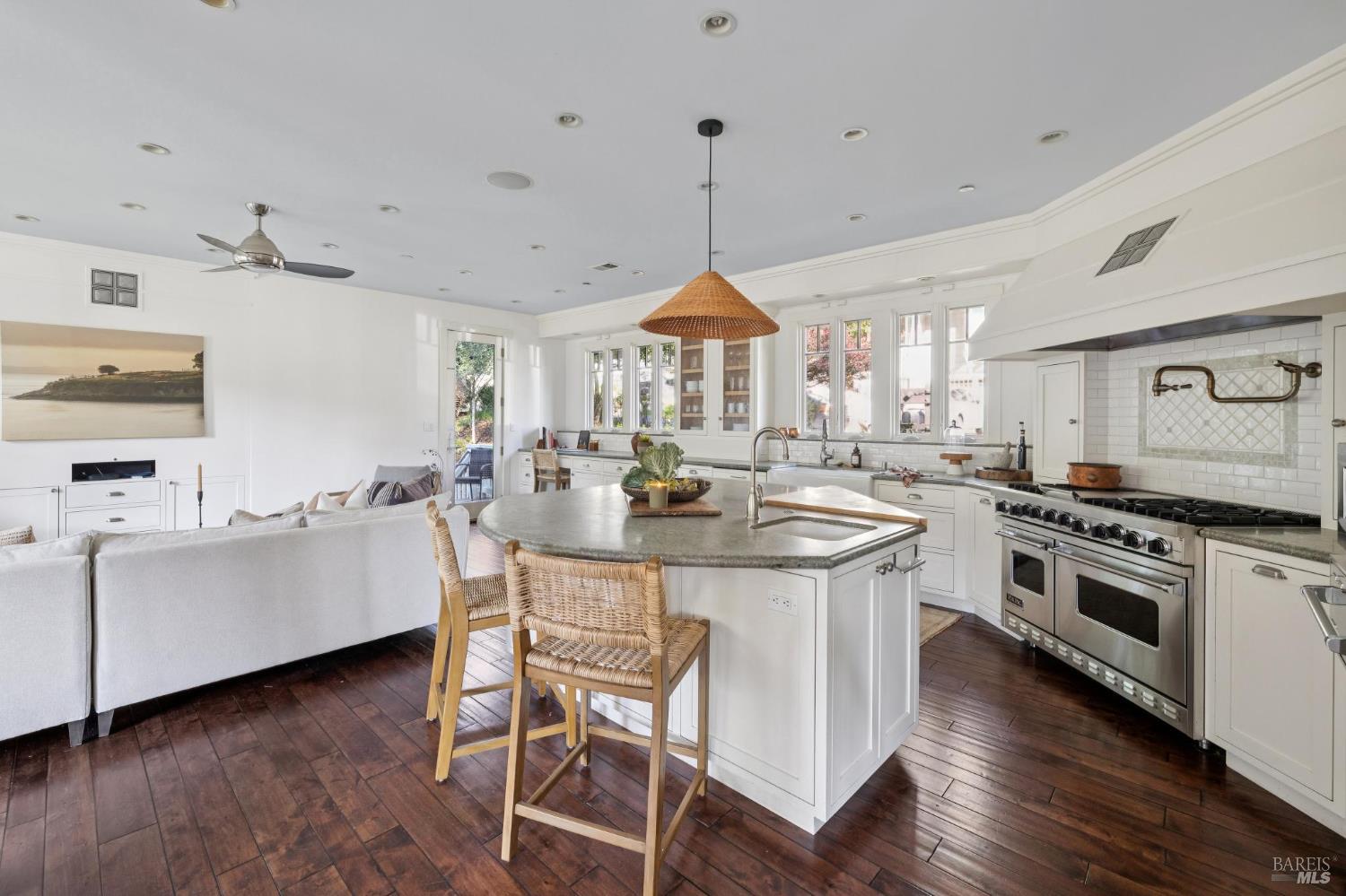 Detail Gallery Image 24 of 68 For 529 Alta Way, Mill Valley,  CA 94941 - 4 Beds | 2/1 Baths