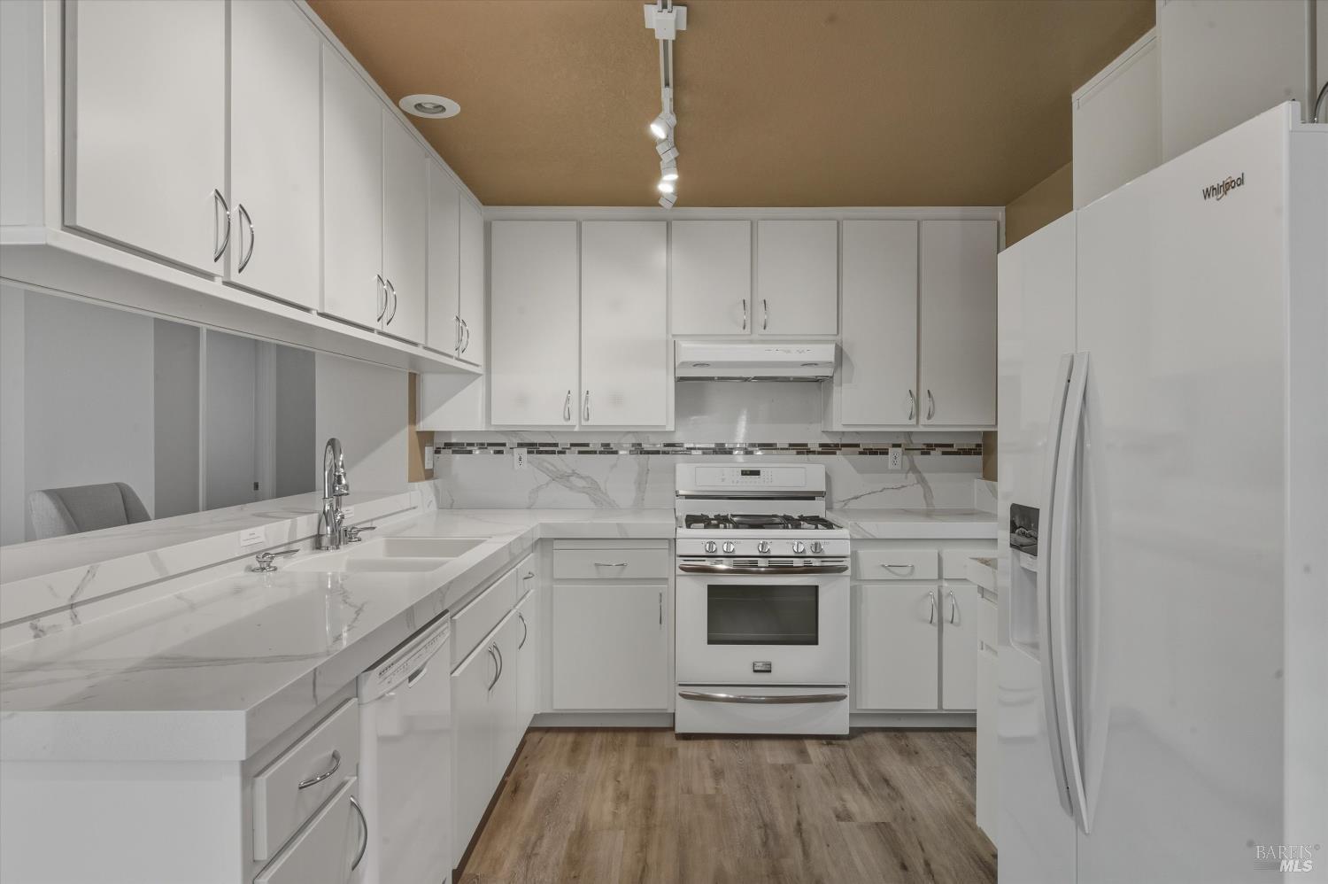 Detail Gallery Image 13 of 49 For 8873 Lebec Ln, Cotati,  CA 94931 - 4 Beds | 3 Baths