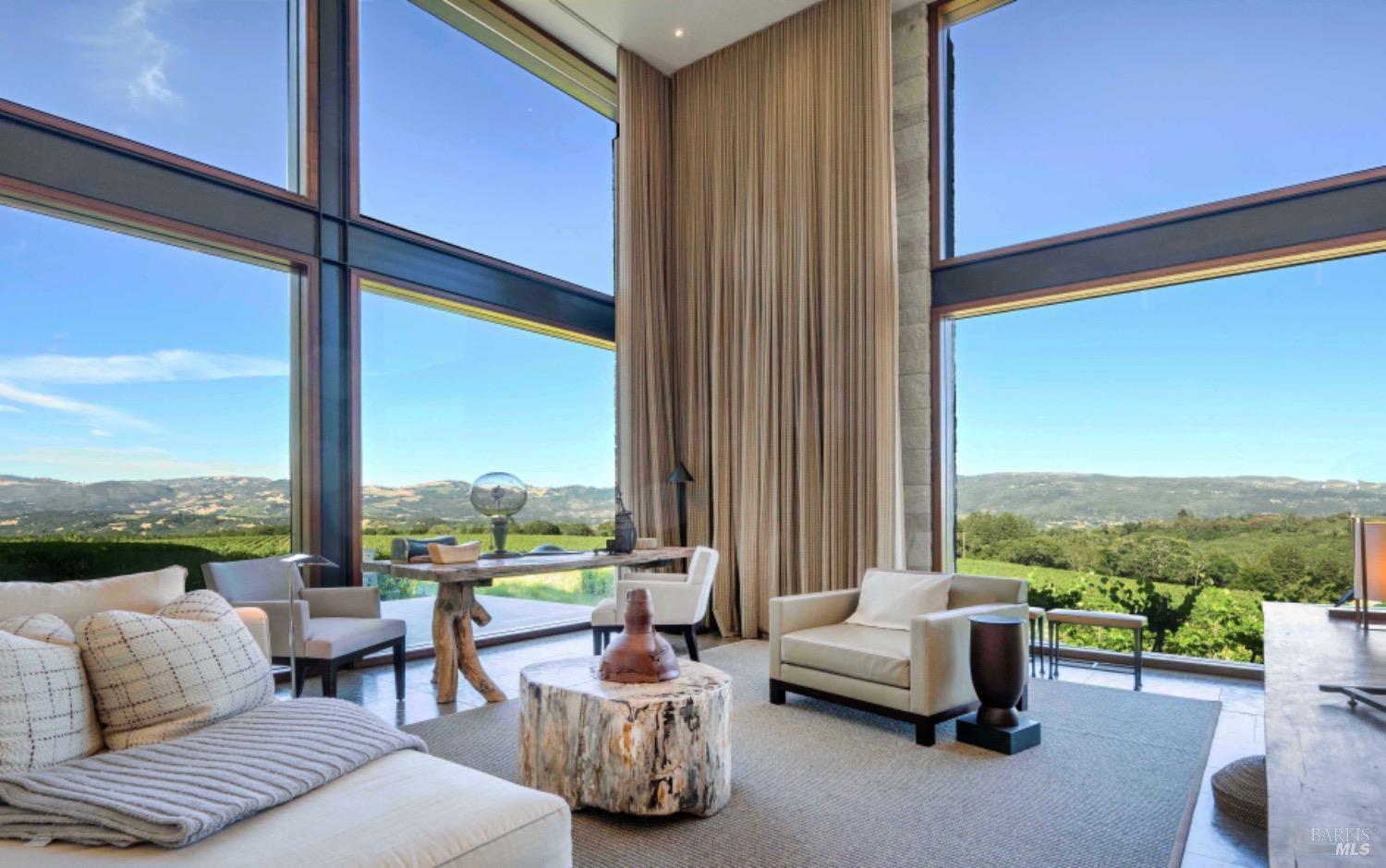 Detail Gallery Image 13 of 51 For 7596 Sonoma Mountain Rd, Glen Ellen,  CA 95442 - 7 Beds | 6/4 Baths