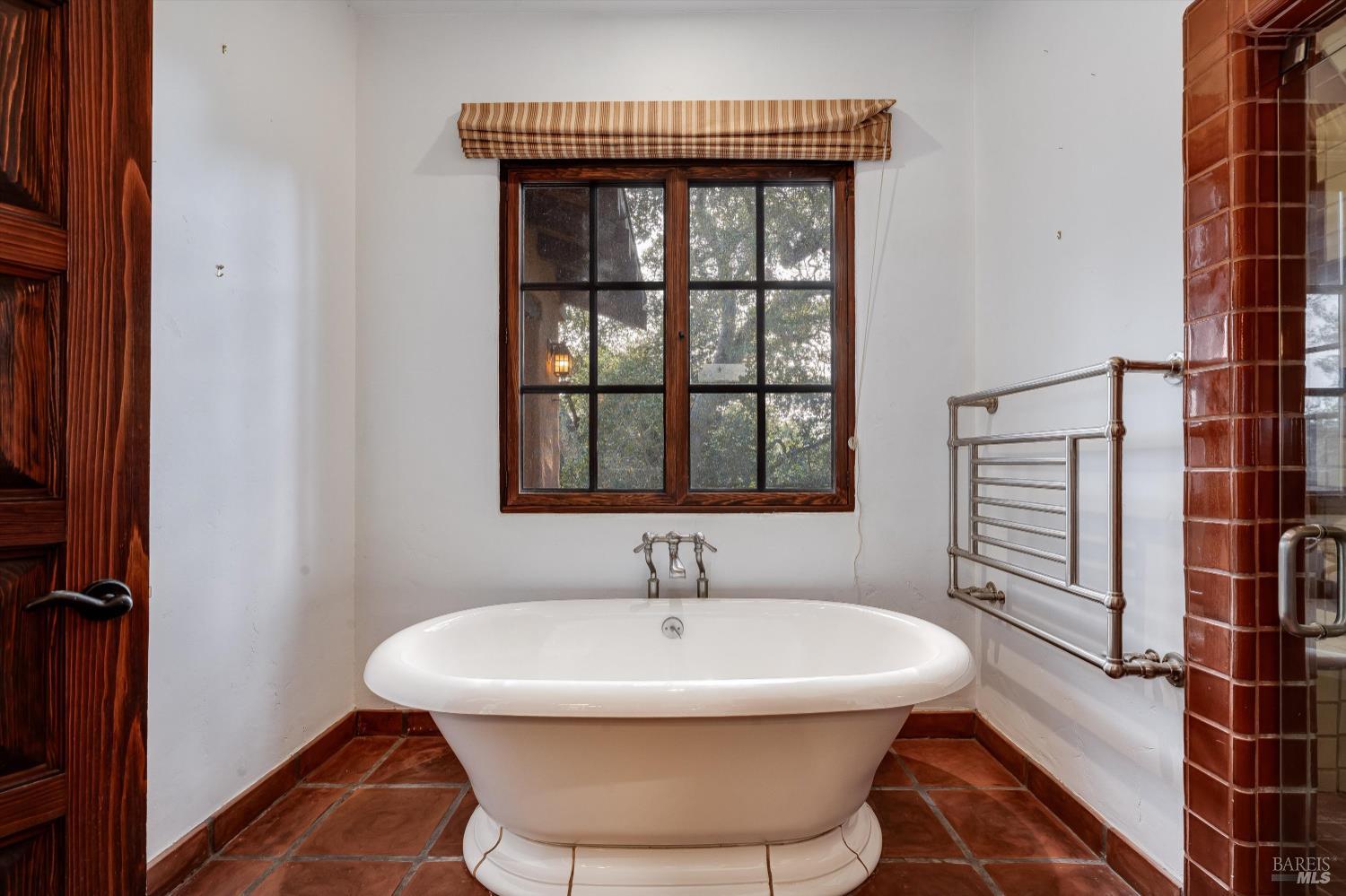 Detail Gallery Image 22 of 72 For 969 Rachael Rd, Sonoma,  CA 95476 - 4 Beds | 3/2 Baths