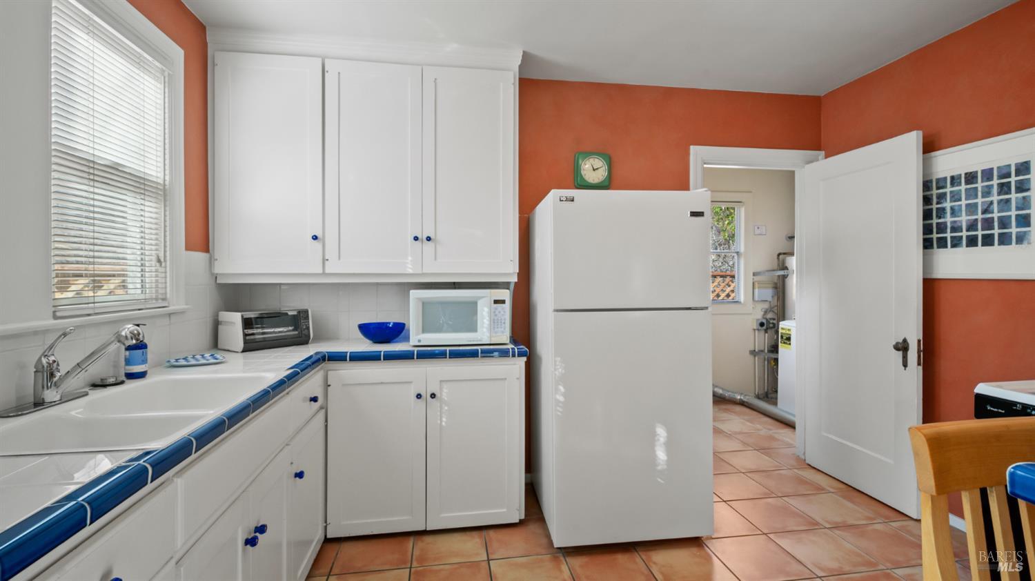 Detail Gallery Image 10 of 28 For 717 C St, San Rafael,  CA 94901 - 2 Beds | 1 Baths