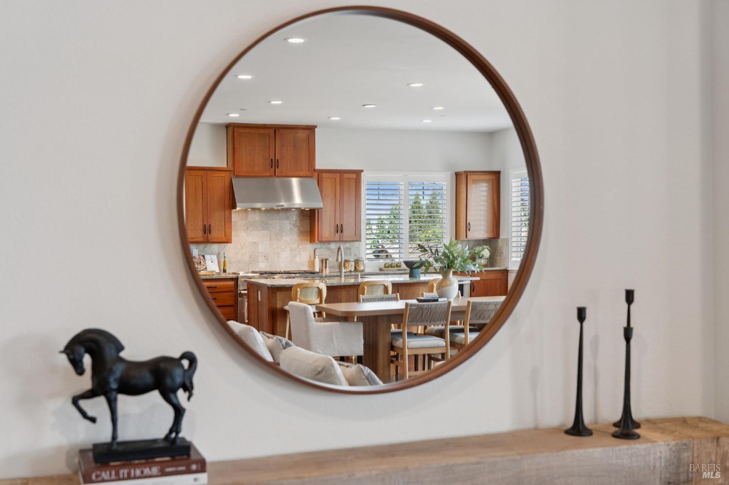 Detail Gallery Image 15 of 83 For 5677 Eastlake Dr, Santa Rosa,  CA 95409 - 5 Beds | 4 Baths