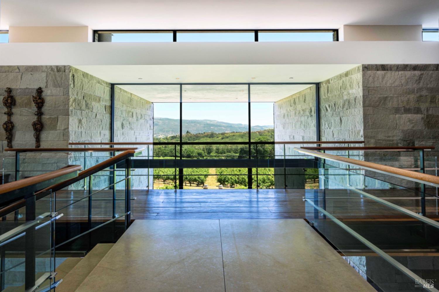 Detail Gallery Image 11 of 51 For 7596 Sonoma Mountain Rd, Glen Ellen,  CA 95442 - 7 Beds | 6/4 Baths