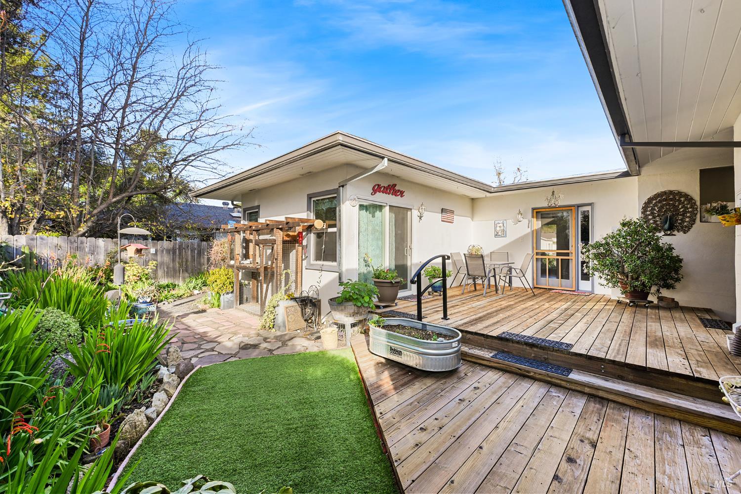 Detail Gallery Image 36 of 52 For 2003 Humboldt St, Santa Rosa,  CA 95404 - 2 Beds | 2 Baths