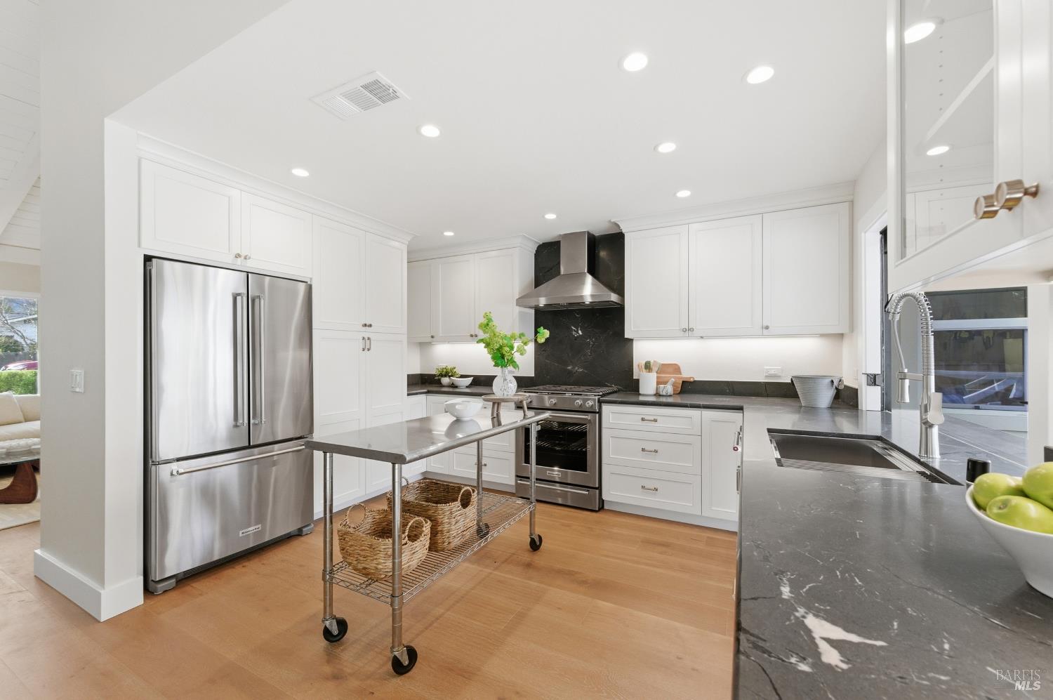 Detail Gallery Image 15 of 45 For 1830 Spring Mountain Rd, Saint Helena,  CA 94574 - 3 Beds | 2 Baths