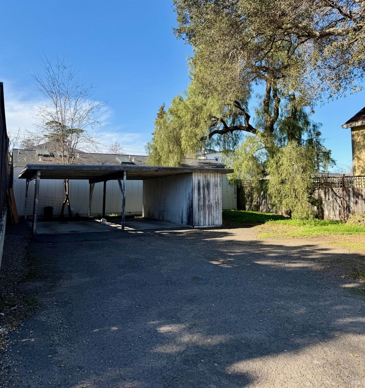 Detail Gallery Image 11 of 14 For 618 E St, Petaluma,  CA 94952 - 2 Beds | 2 Baths