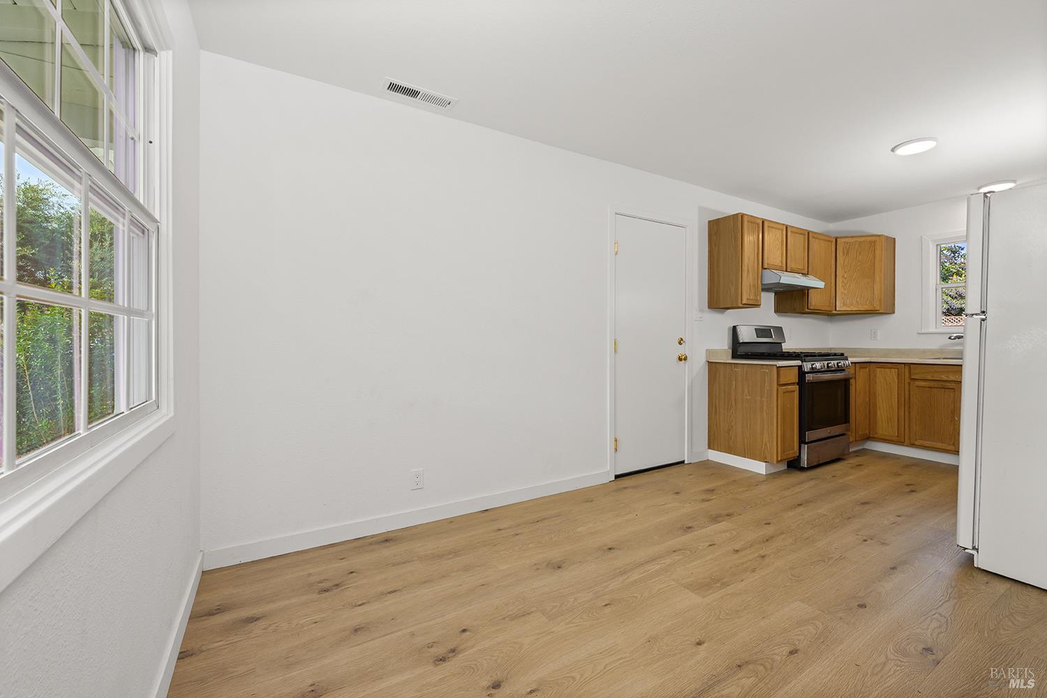 Detail Gallery Image 12 of 24 For 3119 Magowan Dr, Santa Rosa,  CA 95405 - 3 Beds | 1 Baths