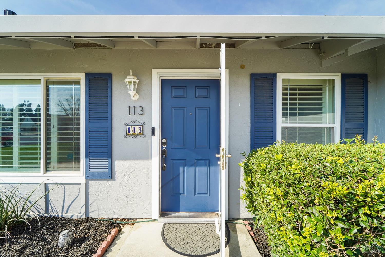 Detail Gallery Image 6 of 37 For 113 Richard Pl, Vacaville,  CA 95687 - 3 Beds | 2 Baths