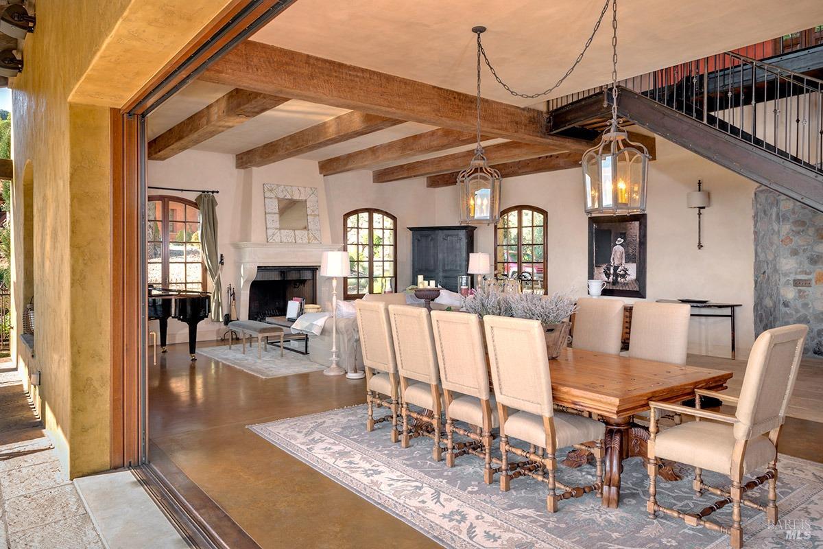 Detail Gallery Image 12 of 41 For 651 Wall Rd, Napa,  CA 94558 - 4 Beds | 5/2 Baths