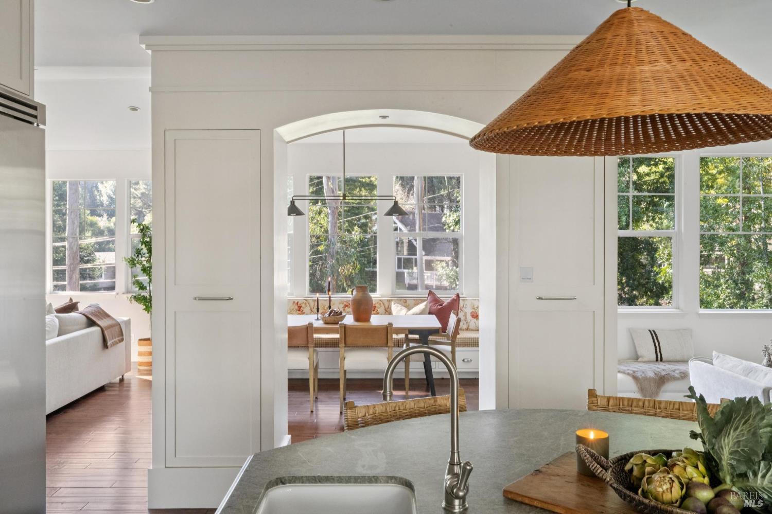 Detail Gallery Image 20 of 68 For 529 Alta Way, Mill Valley,  CA 94941 - 4 Beds | 2/1 Baths