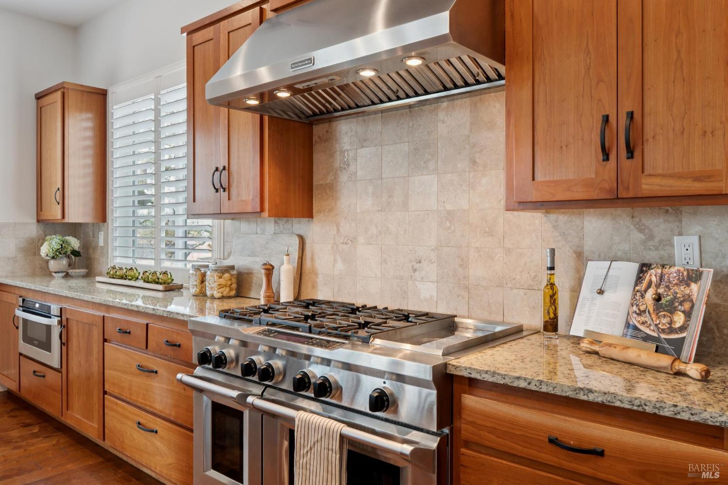 Detail Gallery Image 28 of 83 For 5677 Eastlake Dr, Santa Rosa,  CA 95409 - 5 Beds | 4 Baths